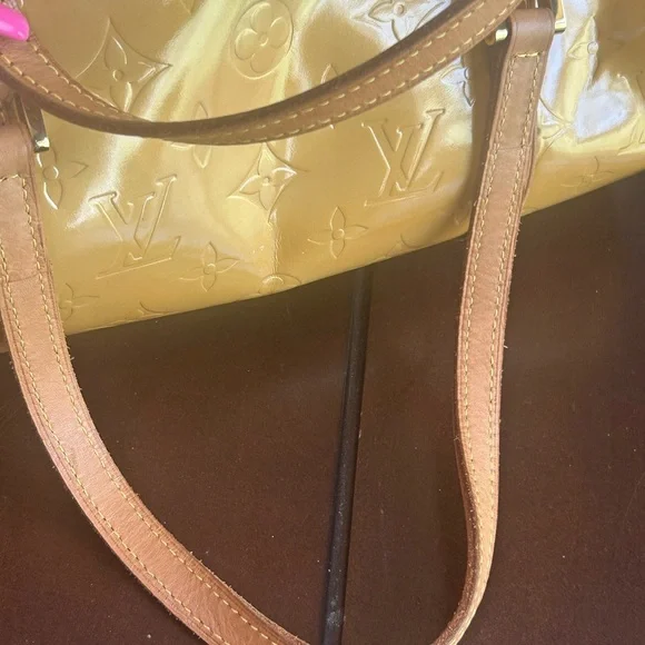 Louis Vuitton Monogram Vernis Papillon bag - Picture 6 of 17